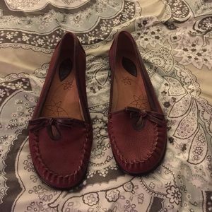 Clarks flats maroon