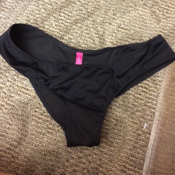 🚫 Traded 🚫Black ruched Victoria secret swim