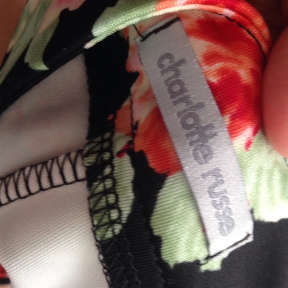 Floral shorts - Picture 3 of 3