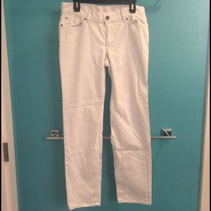 Comfy Relaxed Boyfriend White Jeans Denim Size 6