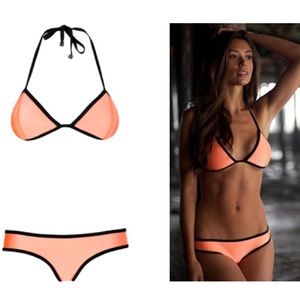 Triangl Bikini!