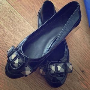 Burberry patent leather flats