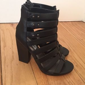 BWOT Steve Madden Gladiator Heel