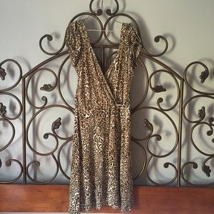 Adorable cheetah print dress.