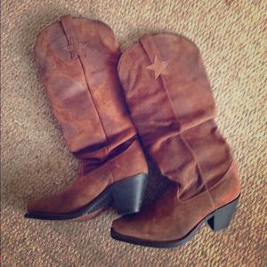 Dingo suede cowgirl boots!