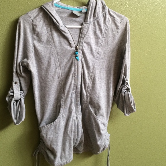 Cute light weight hoodie with detail