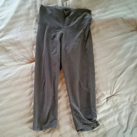 AE Arie Crop Leggings