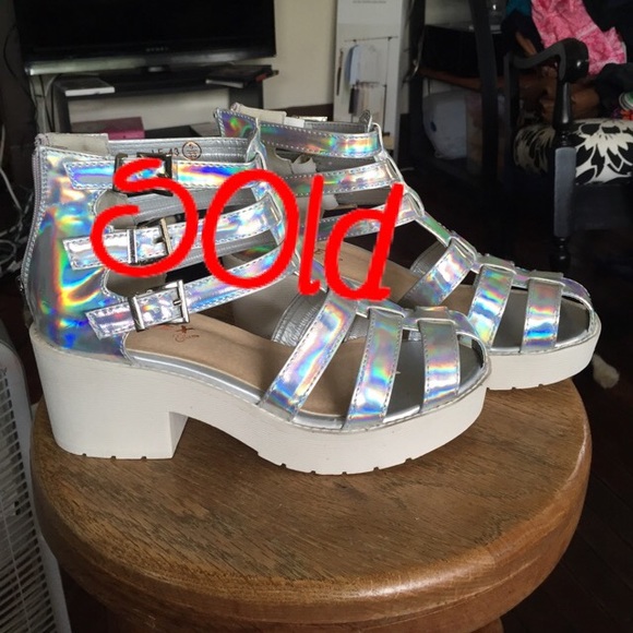 🚫SOLD🚫Holographic chunky sandals size 7