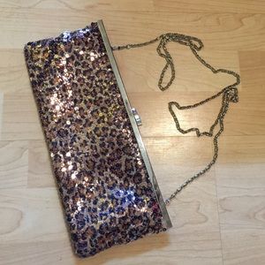 Cheetah sequins clutch