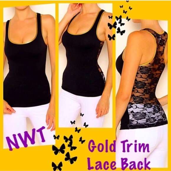 Tops - 💋🎉.     $4.00!! S A L E!!