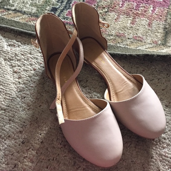 Nude flats