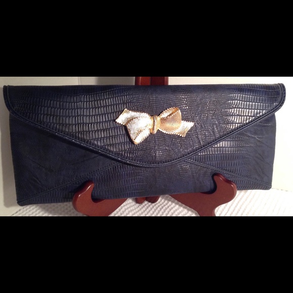 Lilly Pulitzer Navy Blue Bow Tie Clutch
