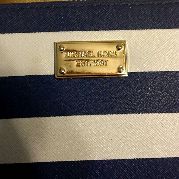 SOLD SOLD - Picture 2 of 3