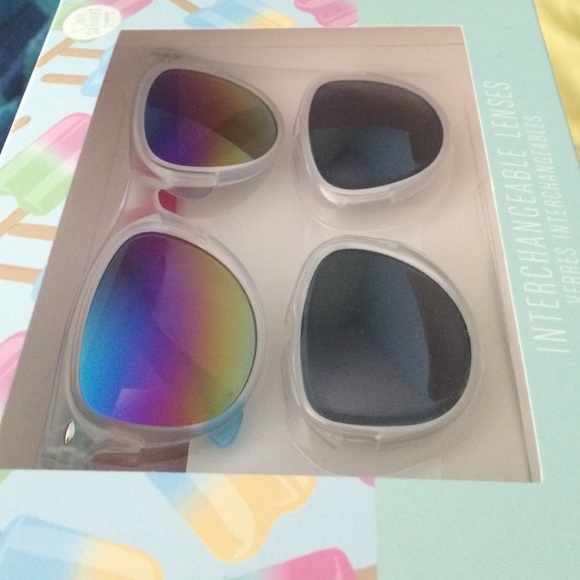 Aeropostale sunglasses with interchangeable lenses