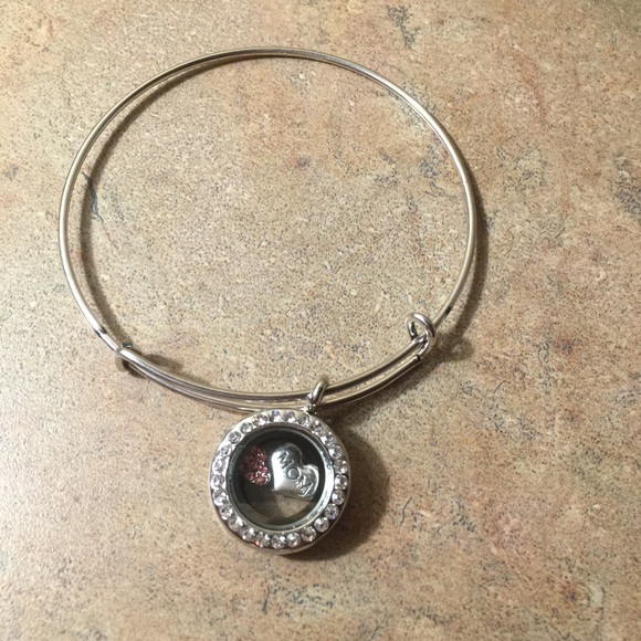 Bangle floating locket bracelet
