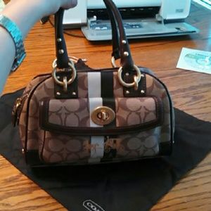 🎀 NWT!! Coach bowler bag 🎀