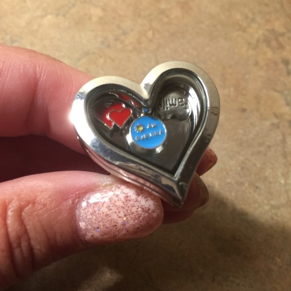 Heart floating locket ring