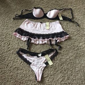 4 piece Lingerie Set- pink and black