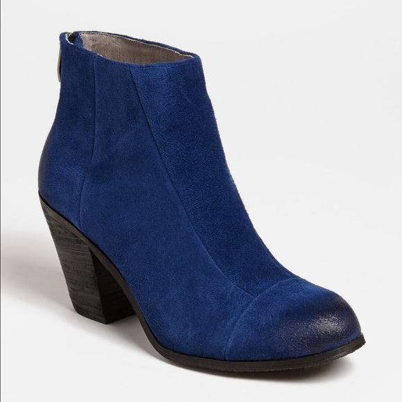 Blue Vince Camuto booties. Brand New. Size 6
