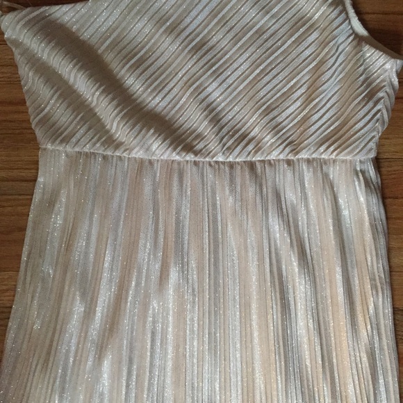 ๐HP๐ Light gold one shoulder cocktail dress - Picture 2 of 3