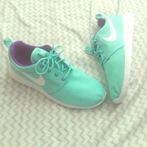 Nike Roshe Runs