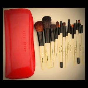 Bobbi brown 15 piece makeup brush set w case