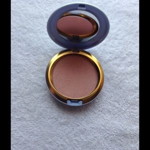 MAC Cinderella Collection Coup d' Chic Powder, LE