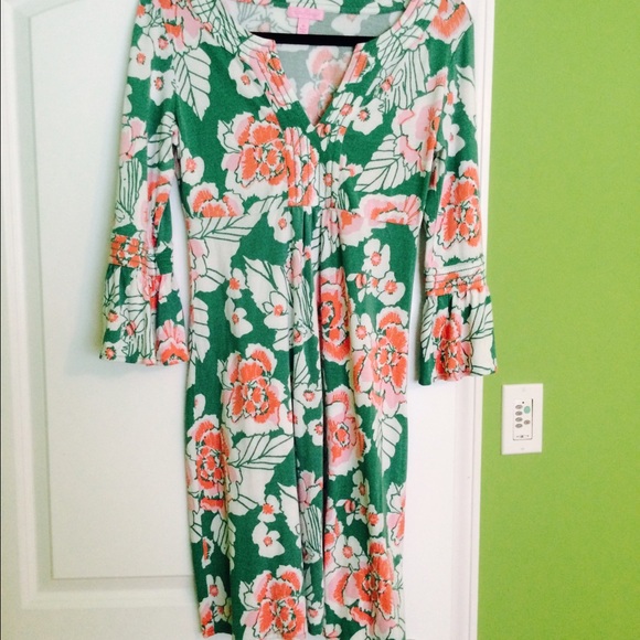 Lilly Pulitzer dress flash sale!