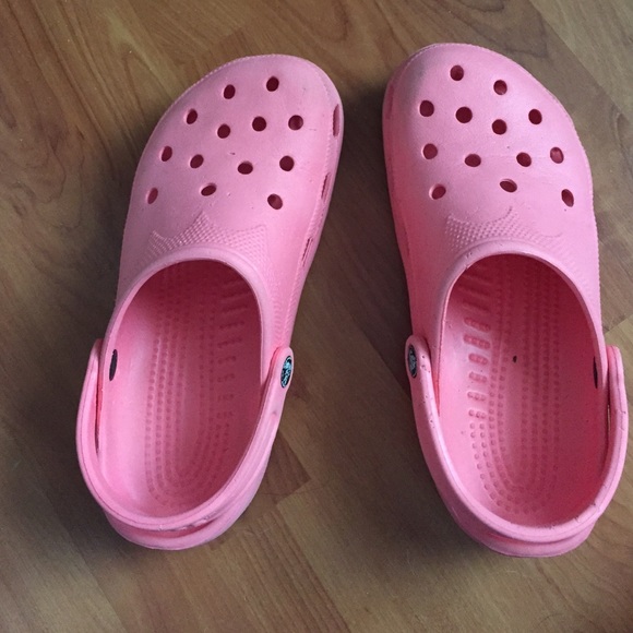 Women's pink crocs!!!