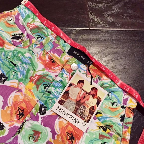 ❌❌High Waisted Floral Shorts - Picture 4 of 4