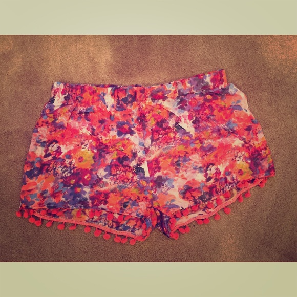 Pom Pom Shorts