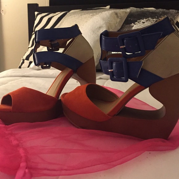 SOLD! Wedges