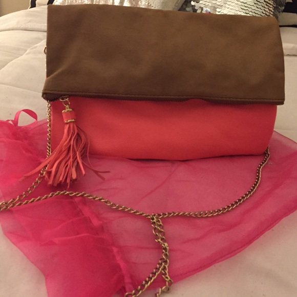SOLD!!!!Clutch/ cross body🎀