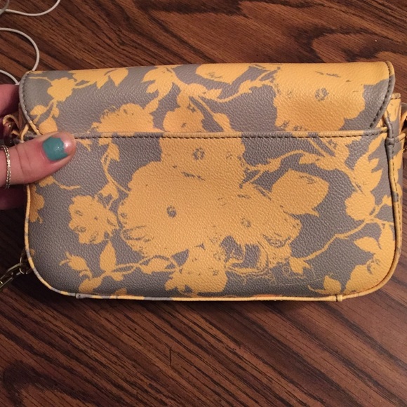 SOLD Tory Burch Robinson - Picture 2 of 4