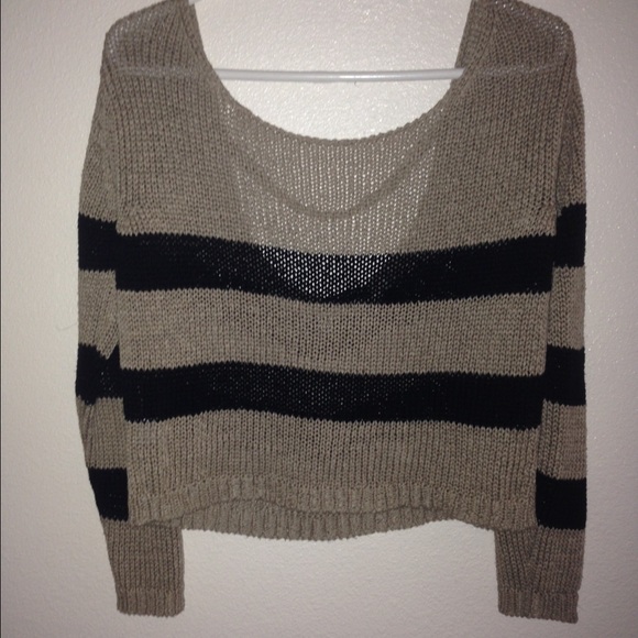 🚫SOLD🚫 Brandy Melville Gina Sweater - Picture 4 of 4