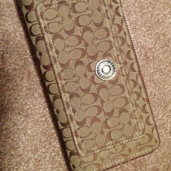 Good condition authentic coach wallet