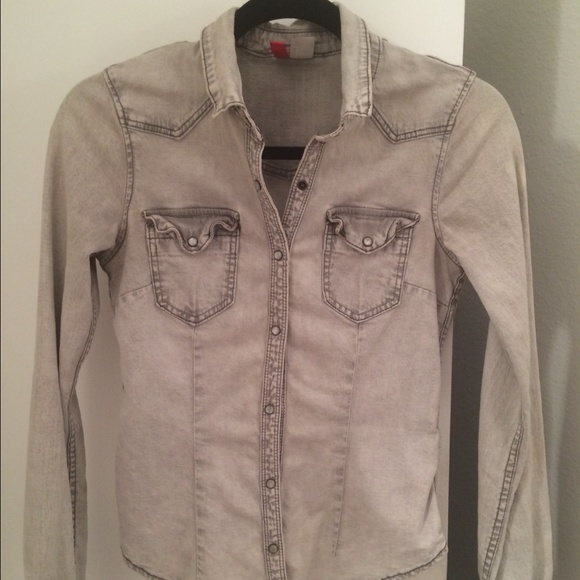 Grey chambray button down shirt 6