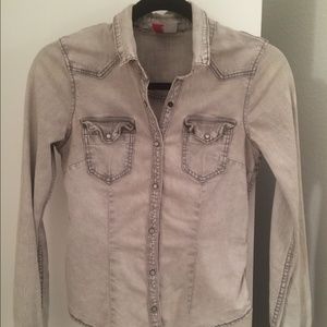 Grey chambray button down shirt 6