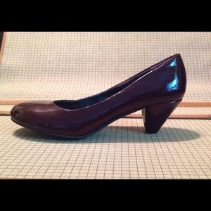 REDUCED Madden Girl kitten heel pumps CLASSIC