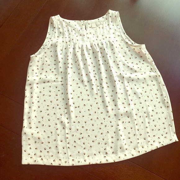 LOFT Tops - White Patterned LOFT Shell (Medium Petite)