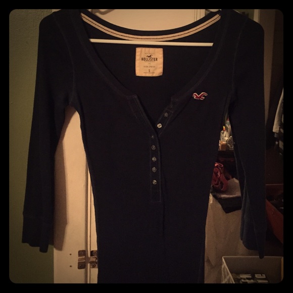 Navy Hollister Co. fitted quarter sleeve top