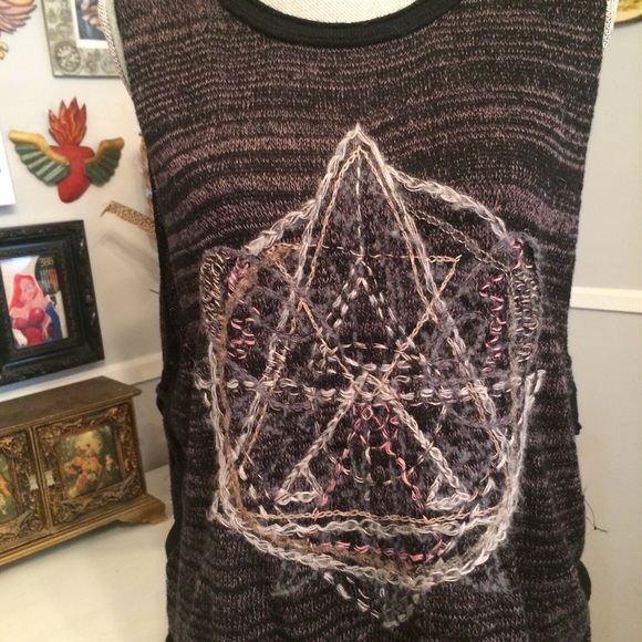 💔💔Free People Zodiac Top, black sleeveless - Picture 2 of 4