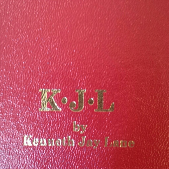 Simulated pearl necklace - Picture 2 of 4