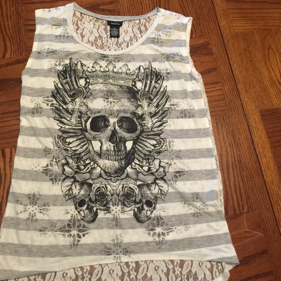 Rue 21 top.