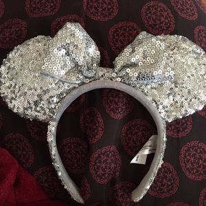 Silver sparkly mini mouse ears