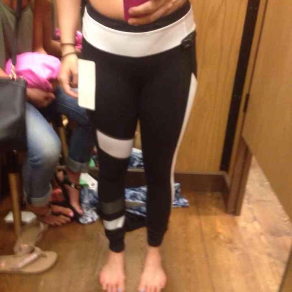 Lululemon speed tight 2 - Picture 1 of 3