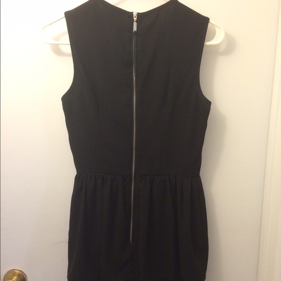 Little black dress peplum - Picture 2 of 2