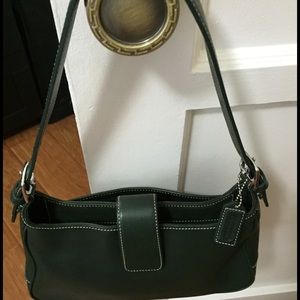 Authentic Coach Shoulder bag color Green 😊