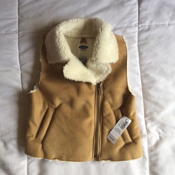 Girls Sherpa vest NWT