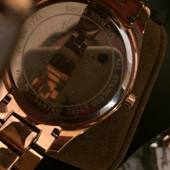 MK watch - Picture 3 of 4